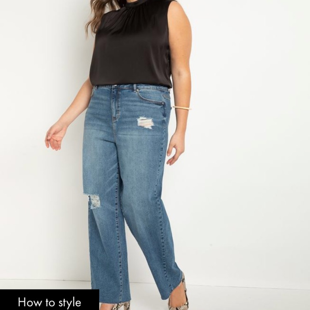 Distressed Fit Straight leg jeans